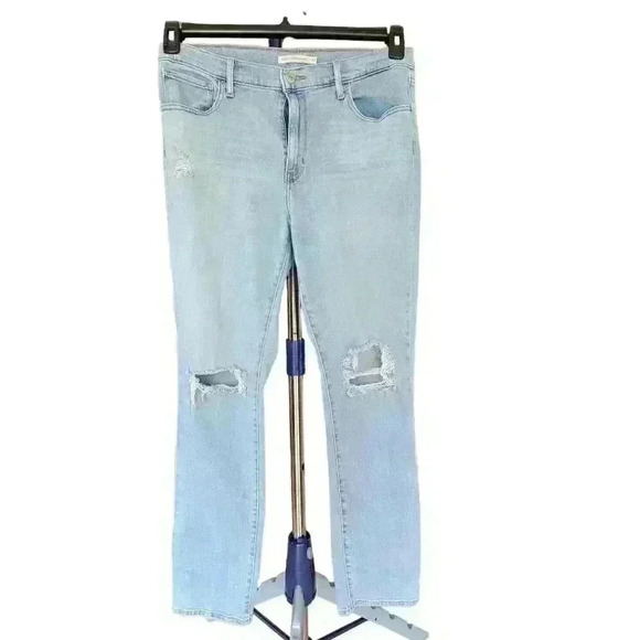 Levi's Women's 724 High-rise Straight Jeans/Ripped Knees/ Size 32X30 - Picture 1 of 10